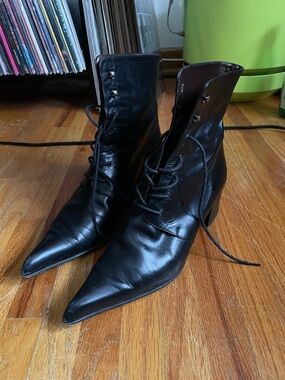 Women's Black Pointed Lace-Up Ankle Boots